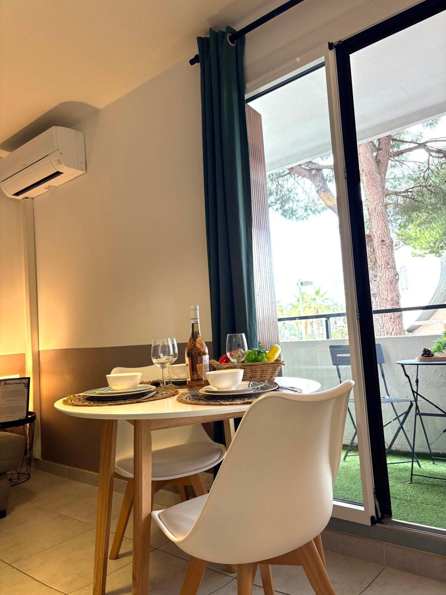 L'Amazone Studio Plein Centre Plages A 2Min Clim Wifi Sur Le Port - Top Prosconciergerie- La Grande Motte Dış mekan fotoğraf